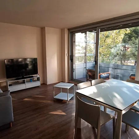 Apartment Bright & Fully Equipped 2br Apartment, 3 Min From Beach, Surrounded By Parks