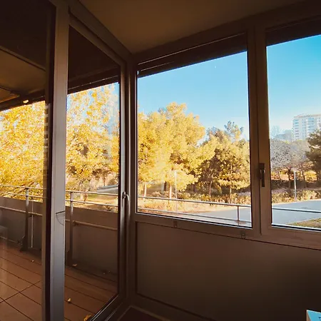 Bright & Fully Equipped 2br Apartment, 3 Min From Beach, Surrounded By Parks