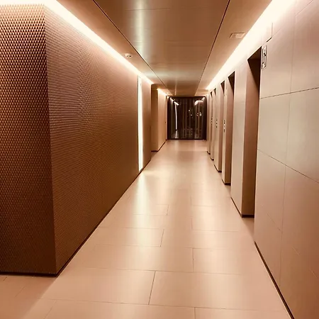 Bright & Fully Equipped 2br Apartment, 3 Min From Beach, Surrounded By Parks * ברצלונה