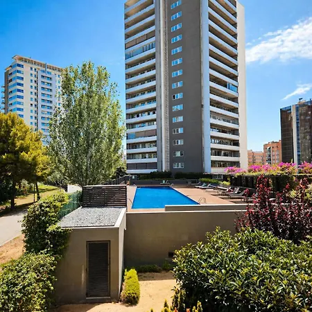 Διαμέρισμα Bright & Fully Equipped 2br Apartment, 3 Min From Beach, Surrounded By Parks *