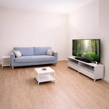 Bright & Fully Equipped 2br Apartment, 3 Min From Beach, Surrounded By Parks Διαμέρισμα Βαρκελώνη