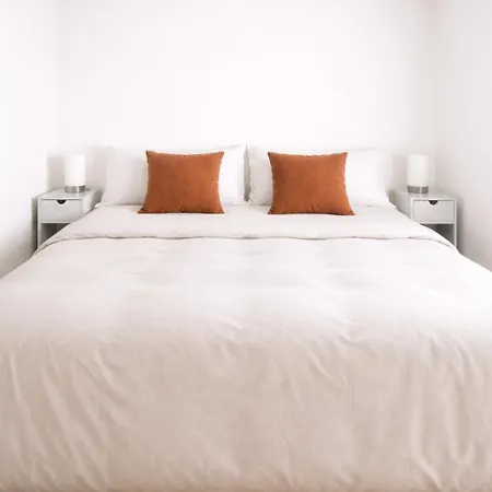 Διαμέρισμα Bright & Fully Equipped 2br Apartment, 3 Min From Beach, Surrounded By Parks Βαρκελώνη