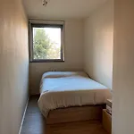 Bright & Fully Equipped 2br Apartment, 3 Min From Beach, Surrounded By Parks アパート バルセロナ